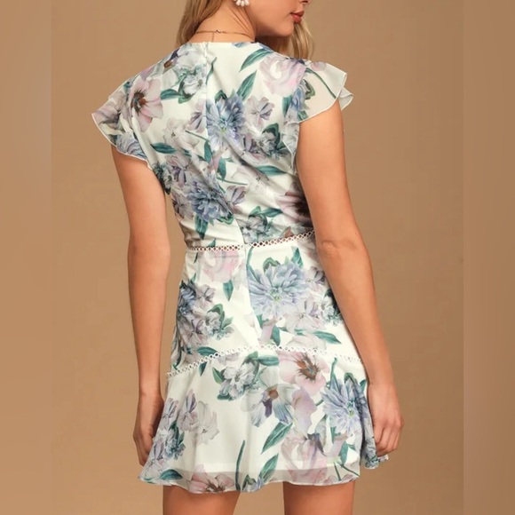 Lulus Art of Love White Multi Floral Print Ruffled Mini Dress Womens size m - Picture 2 of 8